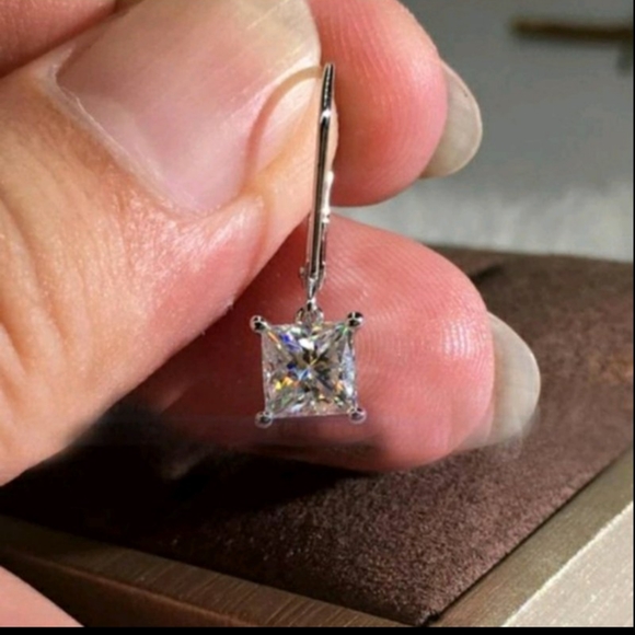 NEW 2ct Princess Cut Solitaire  Diamond Earrings - Picture 2 of 5